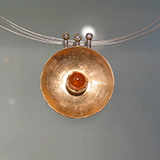 Halsschmuck: Silber, Gold, Mandaringranat, Brillianten